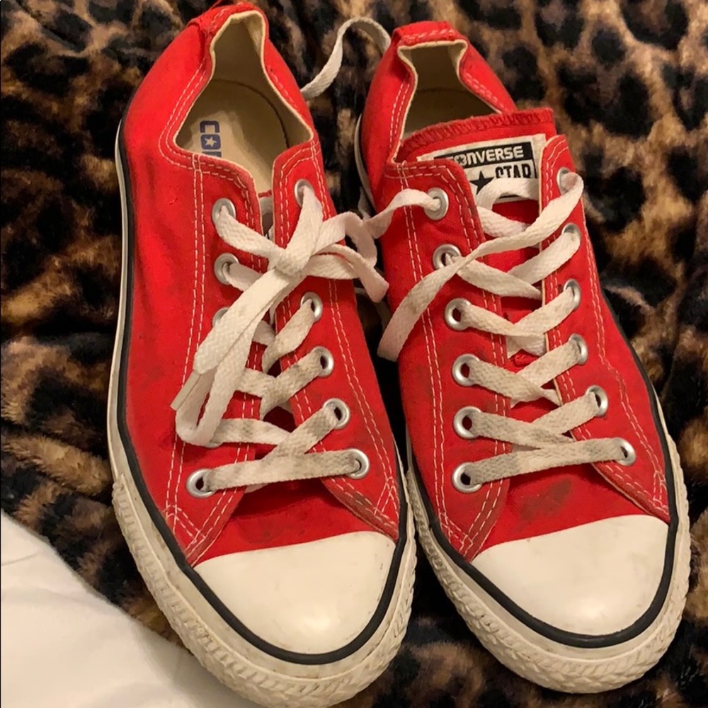 Red low top converse
